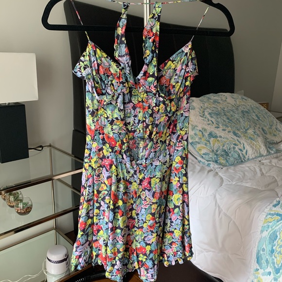 NWOT Kimchi Blue Open Back Floral Romper - Picture 4 of 6